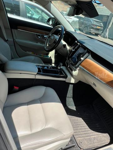 וולוו S90