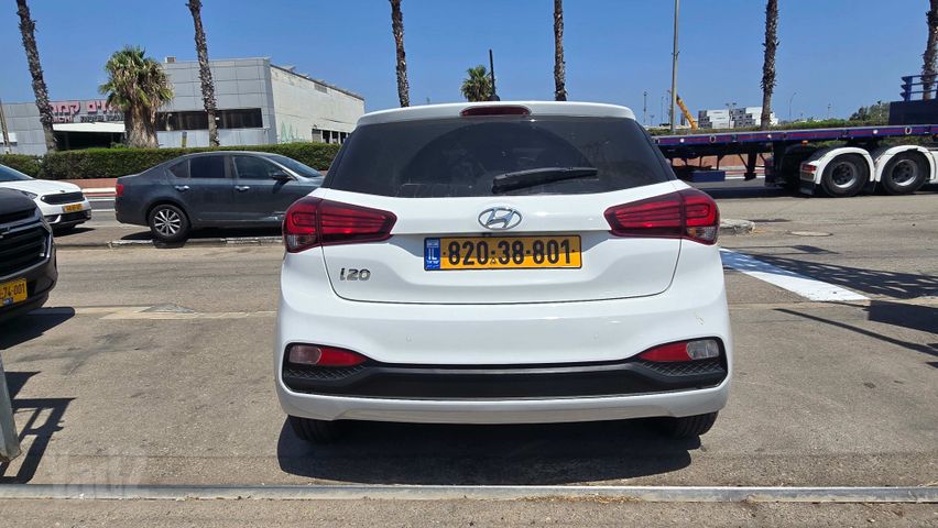 יונדאי i20