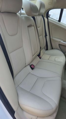 וולוו S60