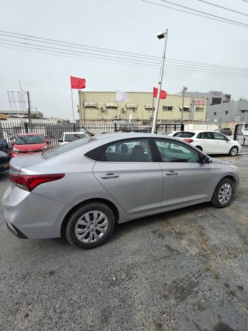 יונדאי אקסנט i25