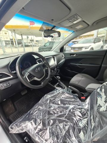 יונדאי אקסנט i25