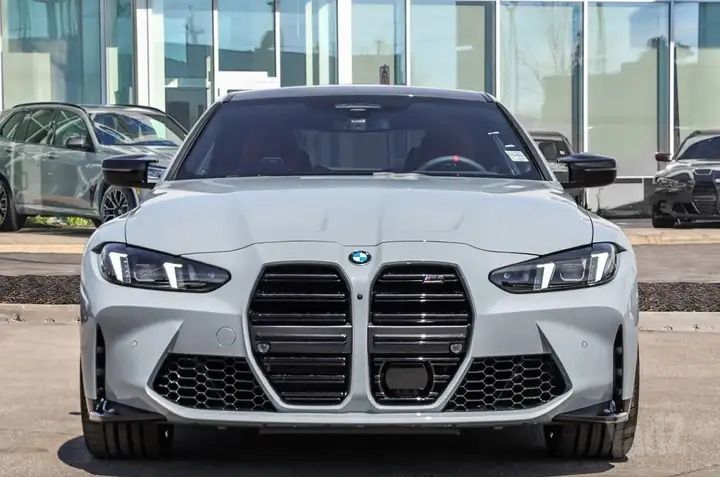 ב מ וו M4