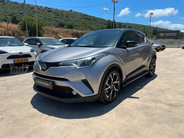 מודעת רכב טויוטה C-HR