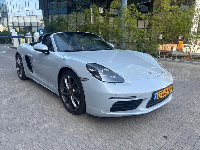 פורשה 718
