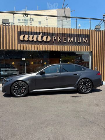 ב מ וו M5