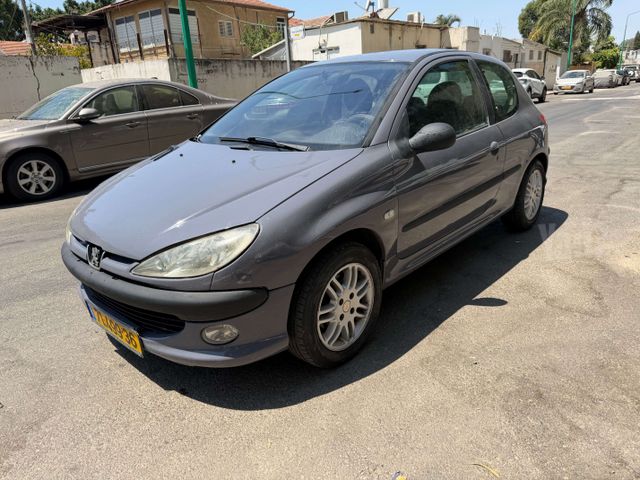 מודעת רכב פיג'ו 206