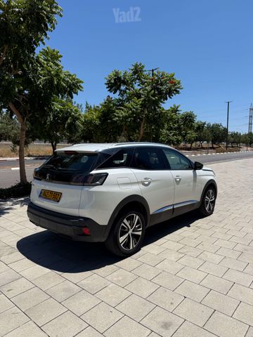 פיג'ו 3008