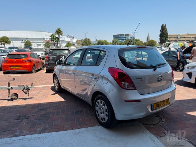יונדאי i20