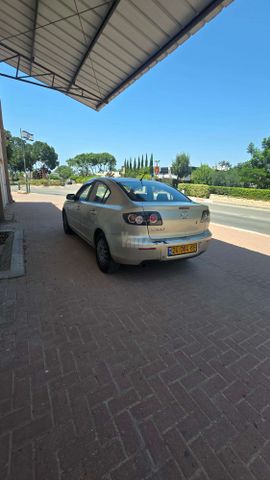 מאזדה 3