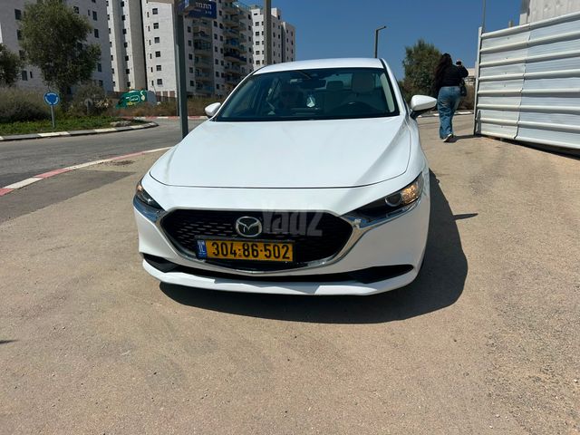 מאזדה 3