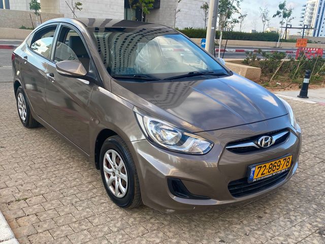 יונדאי אקסנט i25