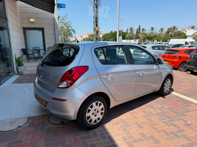 יונדאי i20