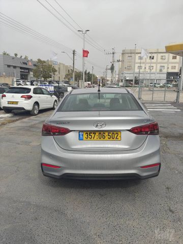 יונדאי אקסנט i25