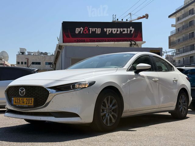 מודעת רכב מאזדה 3