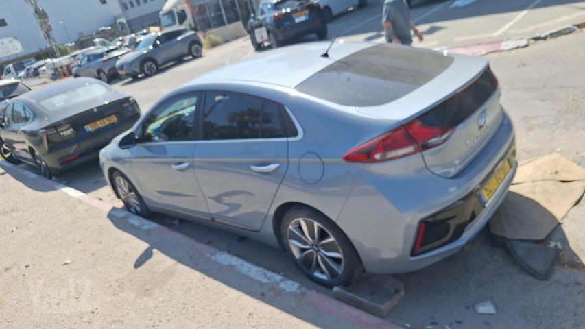 יונדאי איוניק
