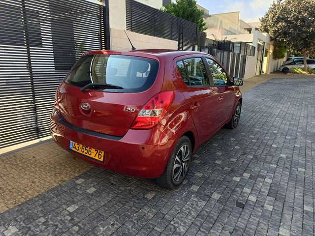יונדאי i20
