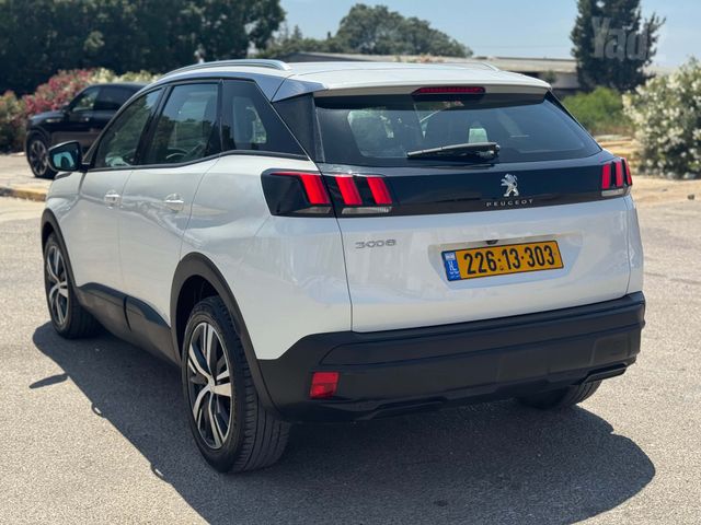 פיג'ו 3008