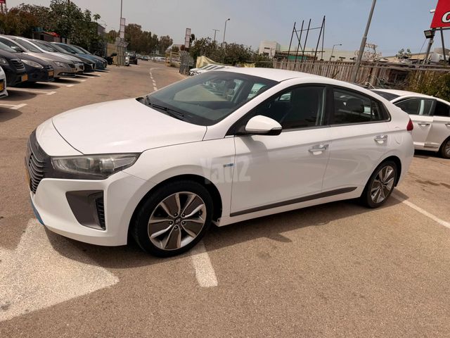 יונדאי איוניק