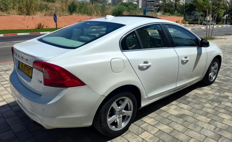 וולוו S60