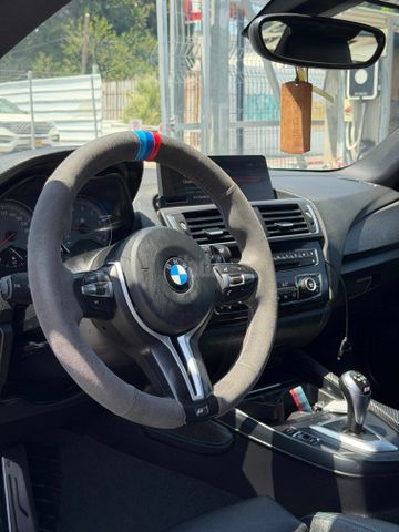 ב מ וו M2