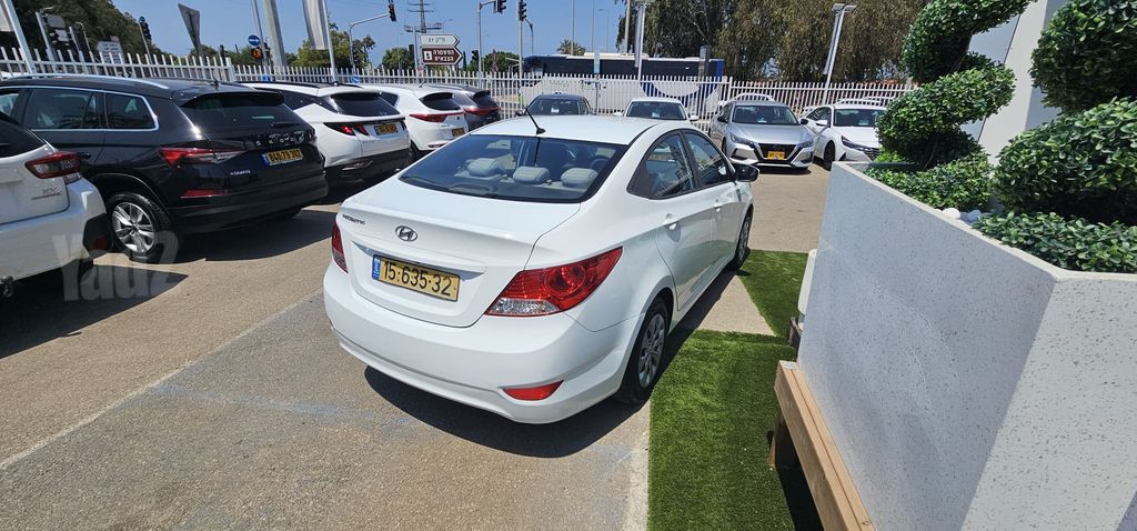 יונדאי אקסנט i25