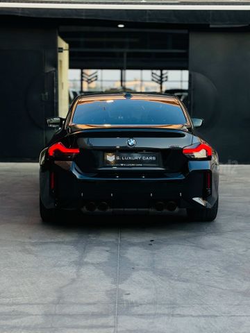 ב מ וו M2