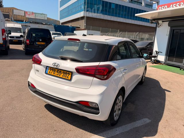 יונדאי i20