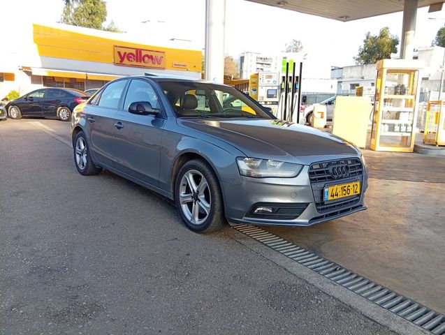 אאודי A4