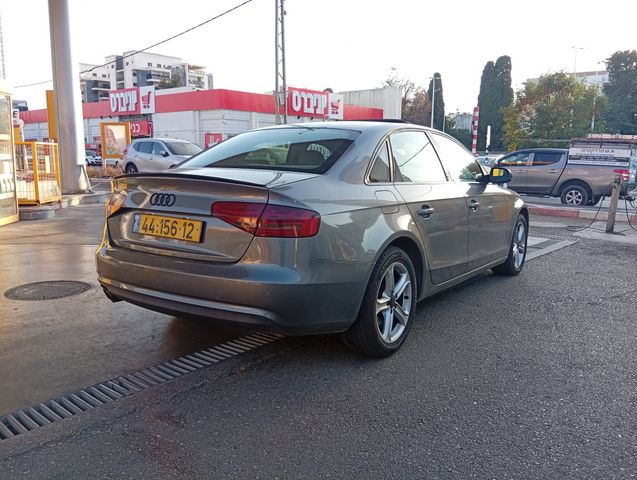 אאודי A4