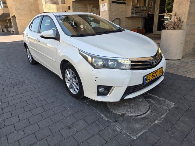 טויוטה קורולה