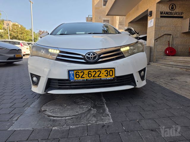 טויוטה קורולה