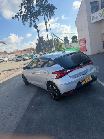 יונדאי i20