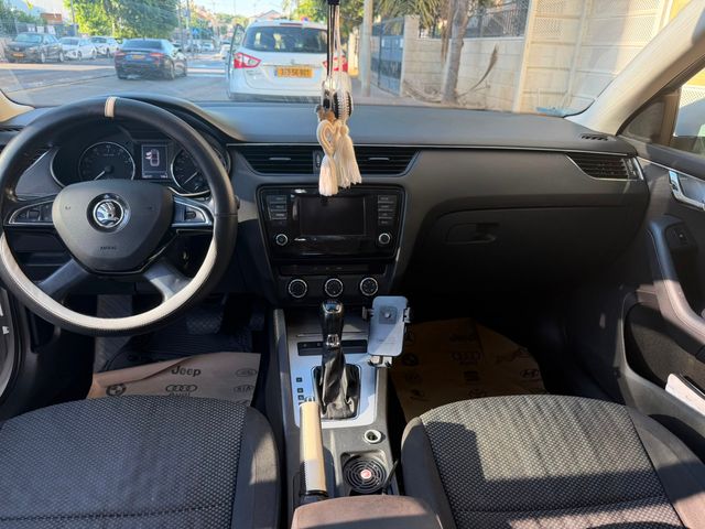 סקודה אוקטביה