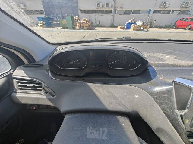 פיג'ו 208