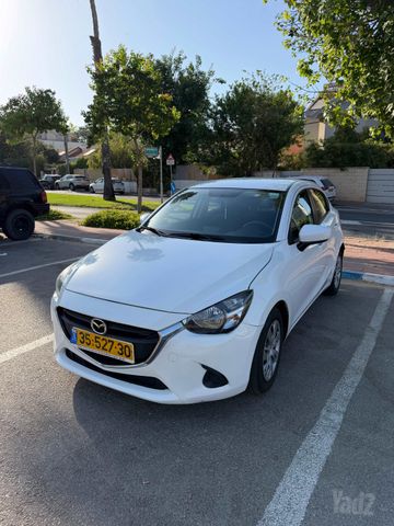 מודעת רכב מאזדה 2