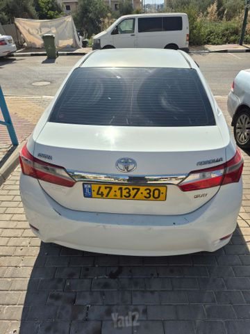 טויוטה קורולה