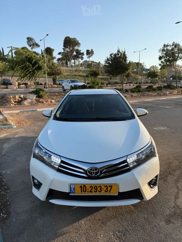 טויוטה קורולה