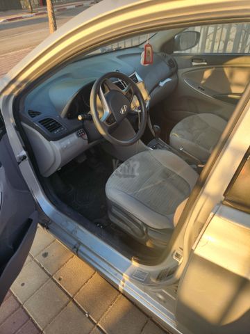 יונדאי אקסנט i25
