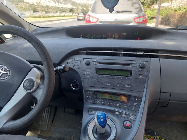 מודעת רכב טויוטה פריוס