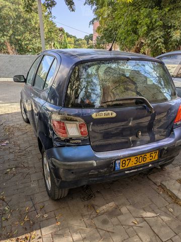 טויוטה יאריס