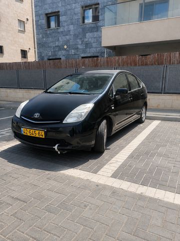 טויוטה פריוס