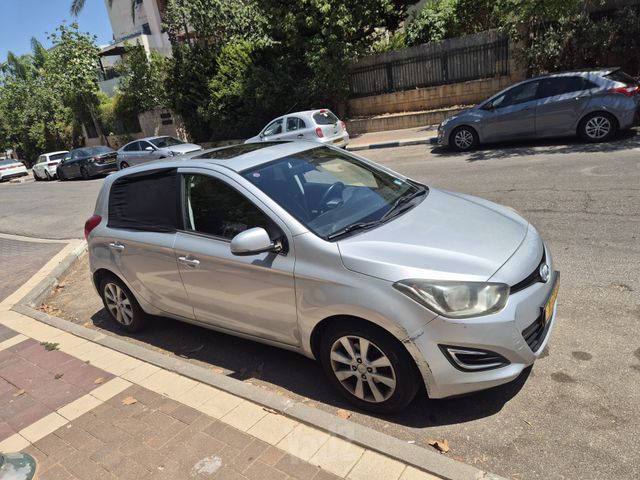 יונדאי i20