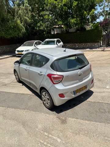 יונדאי i10