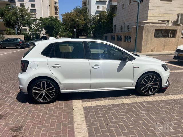 פולקסווגן פולו