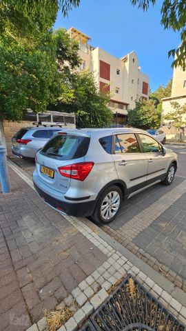סוזוקי קרוסאובר
