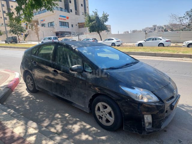 טויוטה פריוס