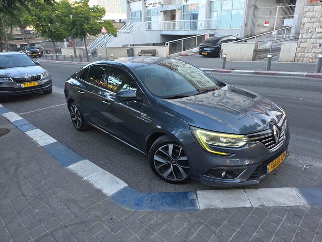 רנו מגאן
