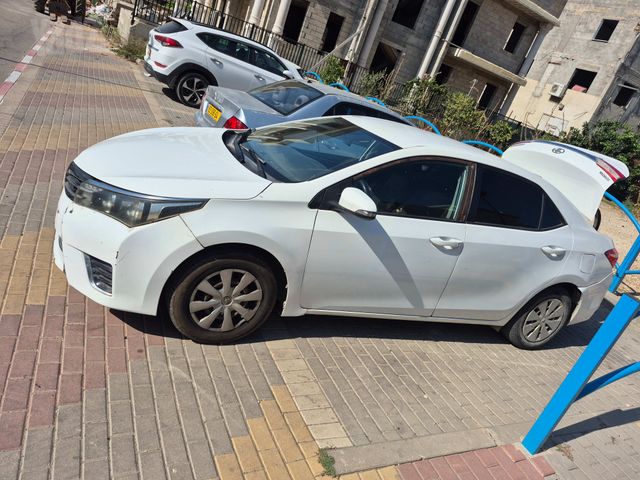 מודעת רכב טויוטה קורולה