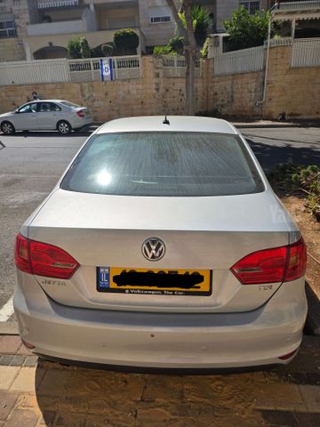 ג'טה  Trendline אוט׳ בנזין 1.4 (122 כ״ס)
