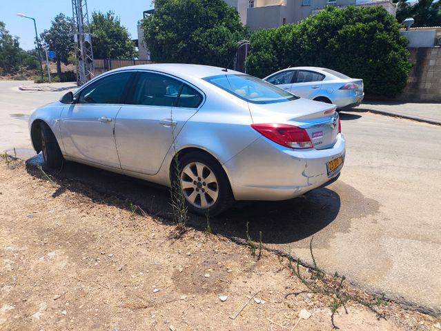 אופל אינסיגניה